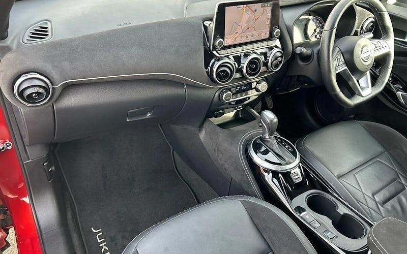 Used Nissan Juke Tekna+ 143 HP (105 kW) 2023 Red SUV
