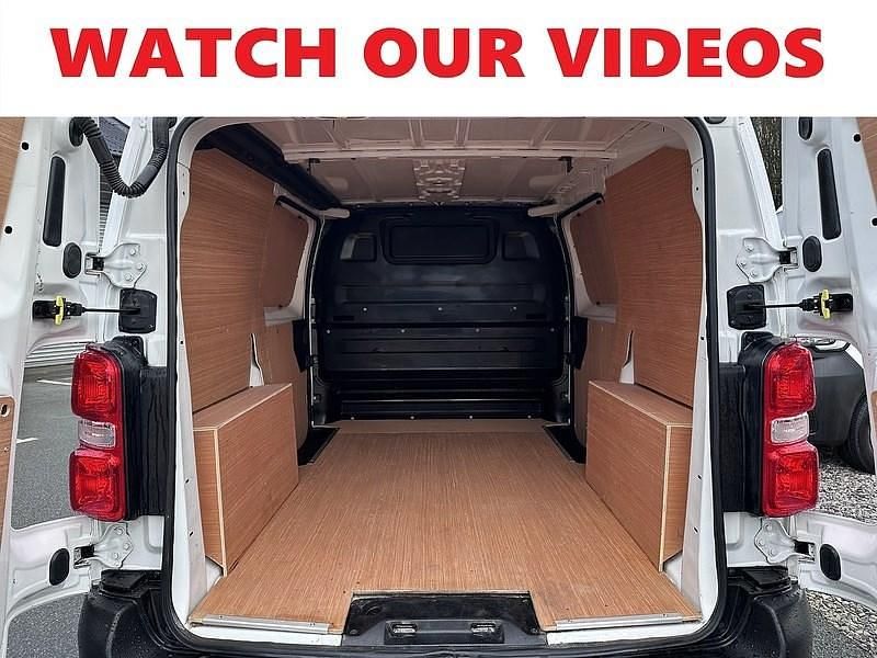 Used Citroën Dispatch 2019 White MPV