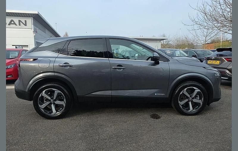 Used Nissan Qashqai N-Connecta 190 HP (139 kW) 2023 Grey SUV