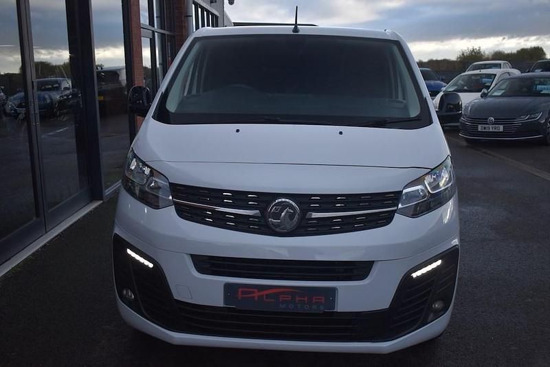 Used Vauxhall Vivaro Sportive 2022 Kaolin white MPV
