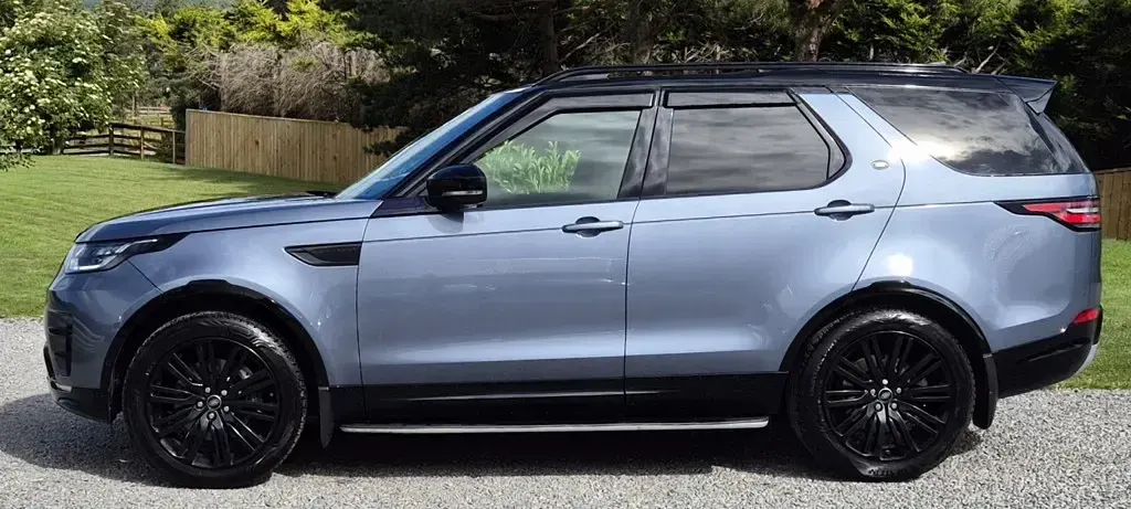 Used Land Rover Discovery Landmark 306 HP (225 kW) 2020 Blue SUV