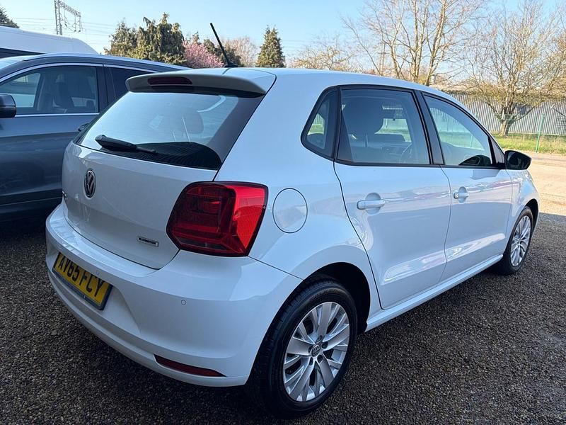 Used VW Polo SE 75 HP (55 kW) 2015 White Hatchback