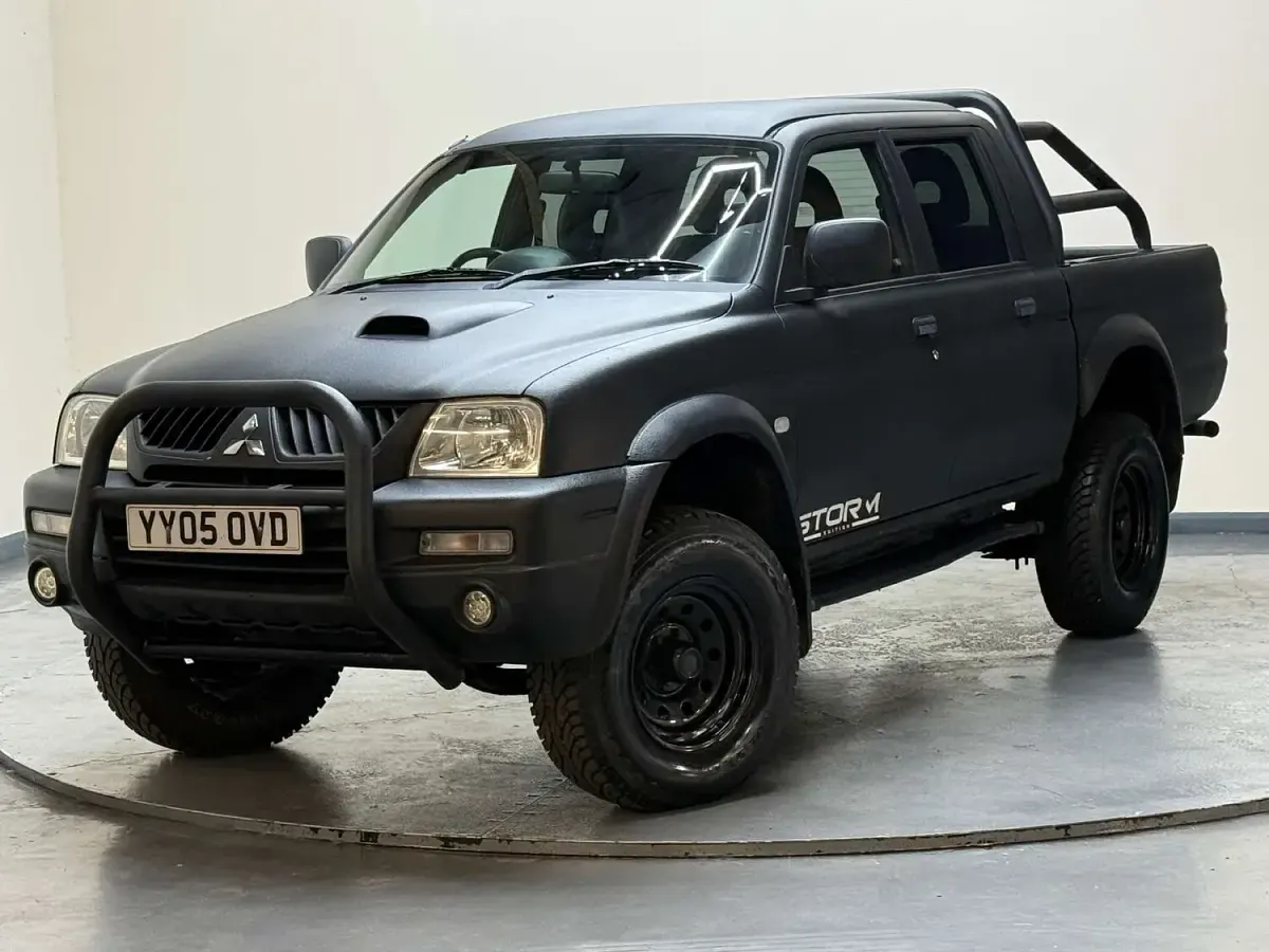 Used Mitsubishi L200 2005 Black Pickup