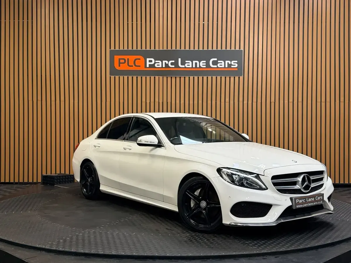 Used Mercedes C220 AMG line 2014 White Sedan