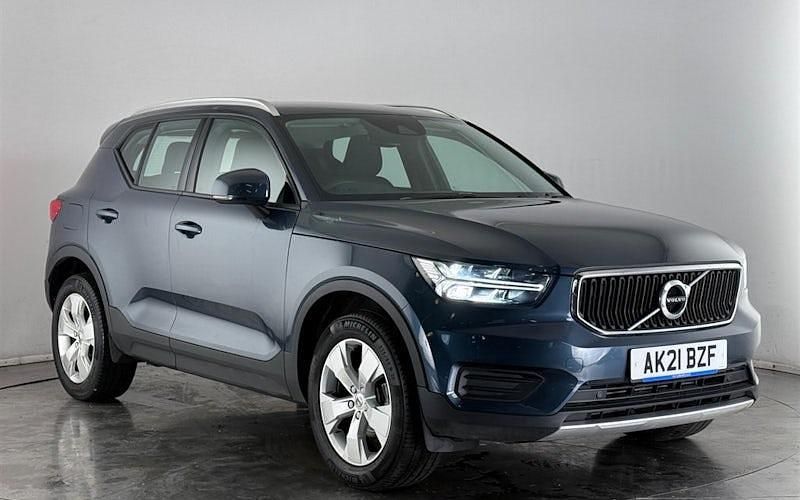 Used Volvo XC40 Momentum 163 HP (119 kW) 2021 Blue SUV