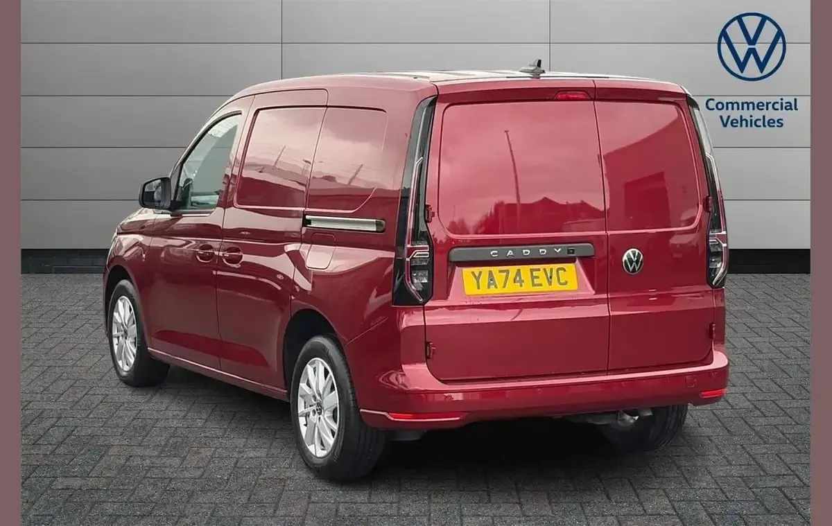 Used VW Caddy Pro 122 HP (89 kW) 2025 Red MPV