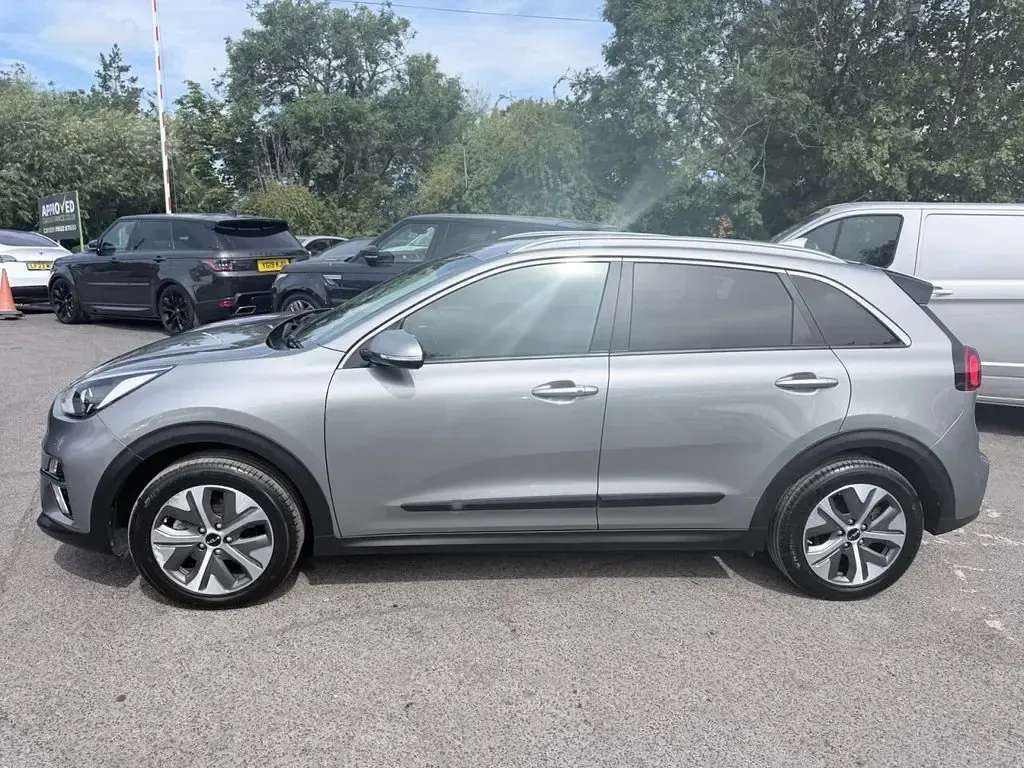 Used Kia Niro 150 kW (204 HP) 2022 Grey SUV
