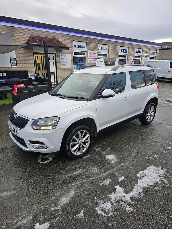 White Used 2014 Skoda Yeti SE SUV | £4,495 (Good price) - Image 1/3