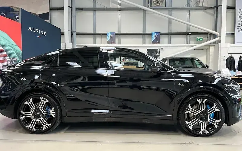 New Alpine A390 294 kW (400 HP) 2026 SUV