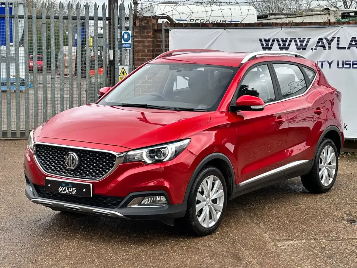 Usado MG ZS Excite 111 HP (81 kW) 2019 Vermelho SUV