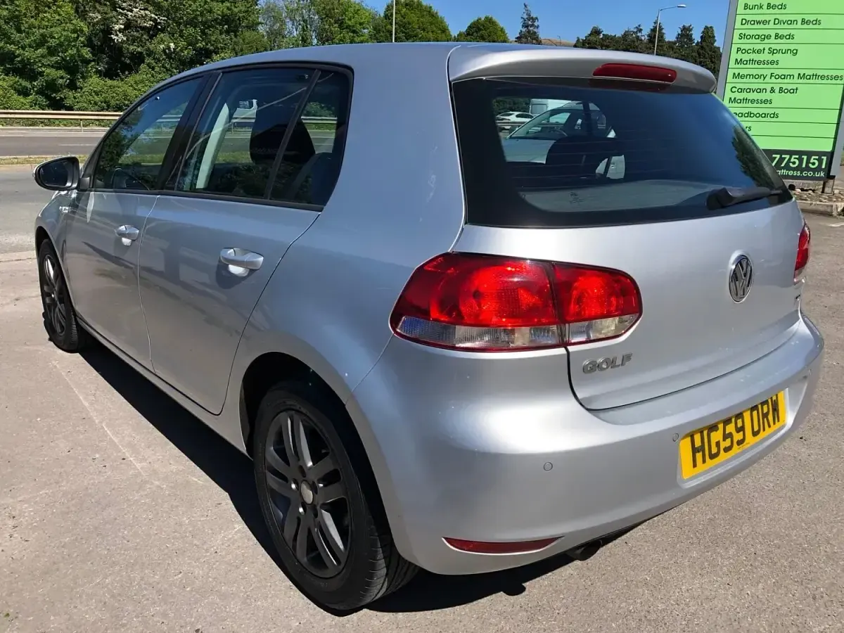 Used VW Golf VI SE 105 HP (77 kW) 2010 Silver Hatchback
