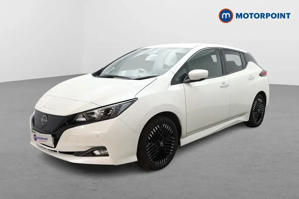 Używany Nissan Leaf N-Connecta 110 kW (150 KM) 2023 Biały Hatchback