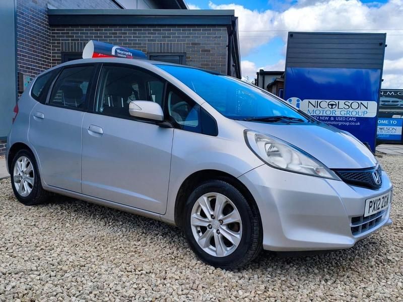 Second-hand Honda Jazz ES 99 CP (72 kW) 2012 Argintiu Hatchback