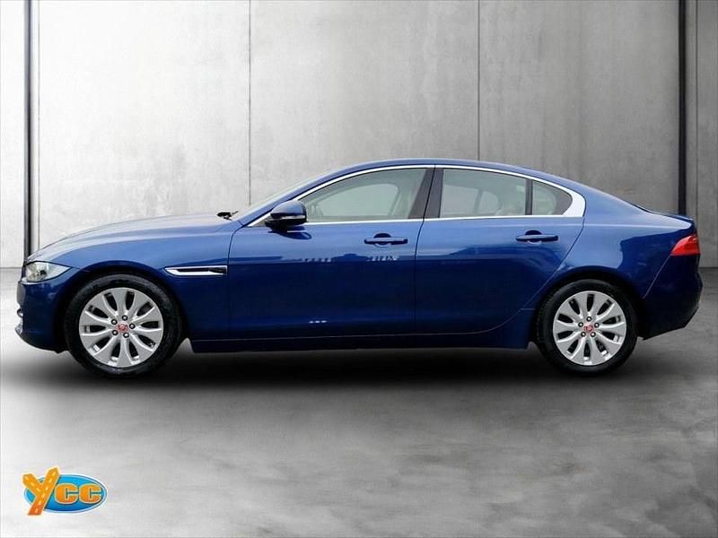 Used Jaguar XE Prestige 163 HP (119 kW) 2016 Blue Sedan