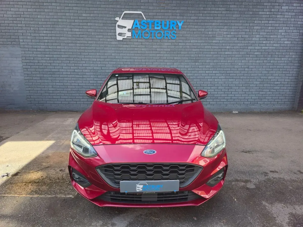 Used Ford Focus ST-Line X 120 HP (88 kW) 2019 Red Hatchback