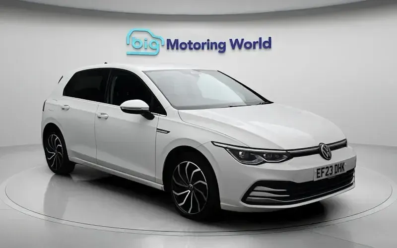 Used VW Golf VIII Edition 131 HP (96 kW) 2023 White Hatchback