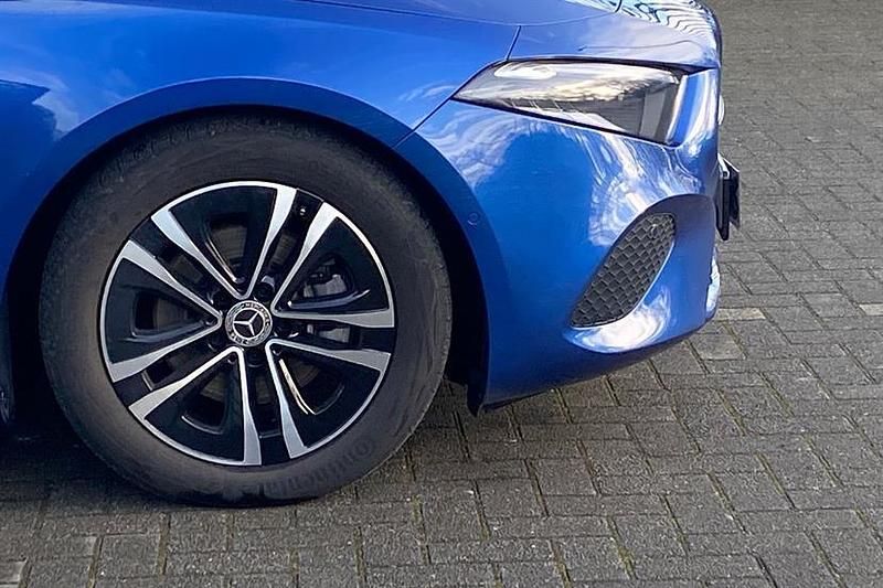 Used Mercedes A180 Executive 136 HP (100 kW) 2025 Blue Hatchback