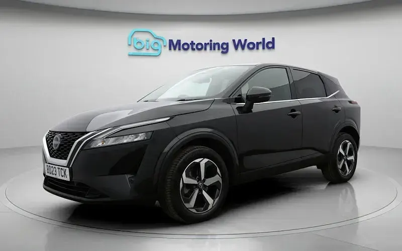 Used Nissan Qashqai N-Connecta 140 HP (102 kW) 2023 Black SUV