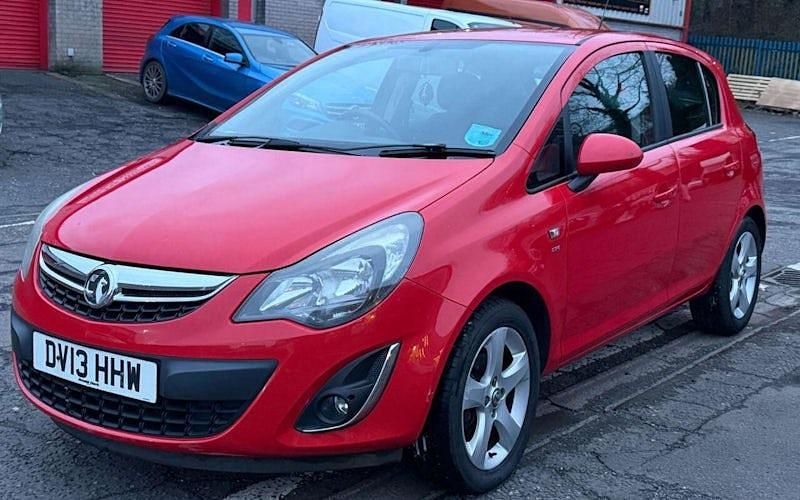Used Vauxhall Corsa S 86 HP (63 kW) 2013 Red Hatchback