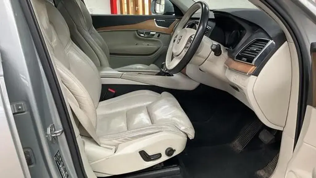 Used Volvo XC90 Inscription 2017 Silver SUV