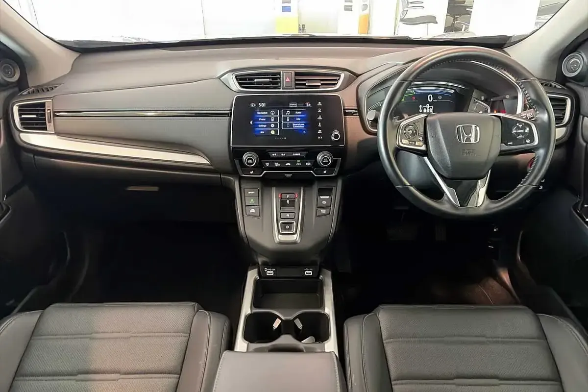 Used Honda CR-V Hybrid 184 HP (135 kW) 2022 Lunar silver SUV