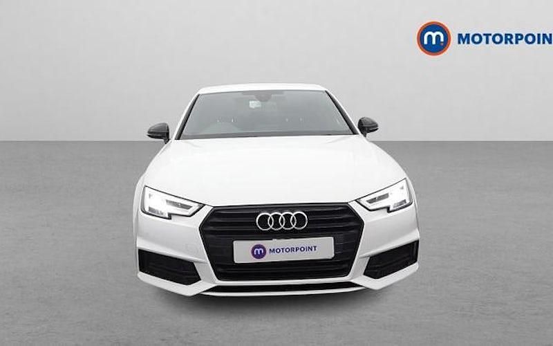 Used Audi A4 Black Edition 150 HP (110 kW) 2018 White Sedan