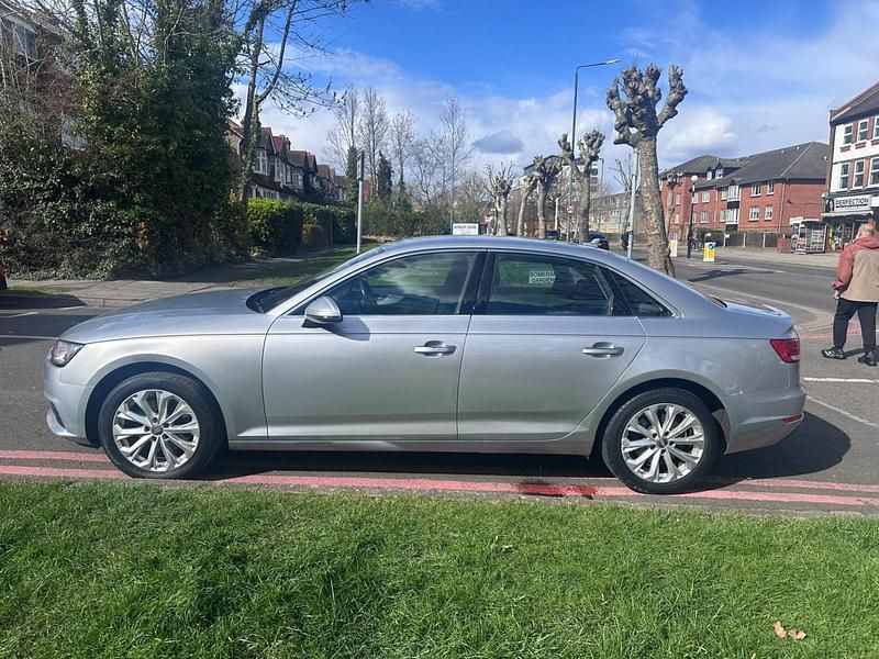 Used Audi A4 Comfort 150 HP (110 kW) 2016 Silver Sedan