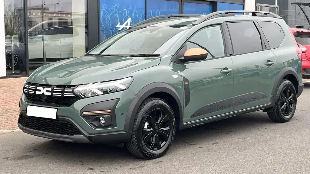 Used Dacia Jogger Extreme 2024 Green MPV