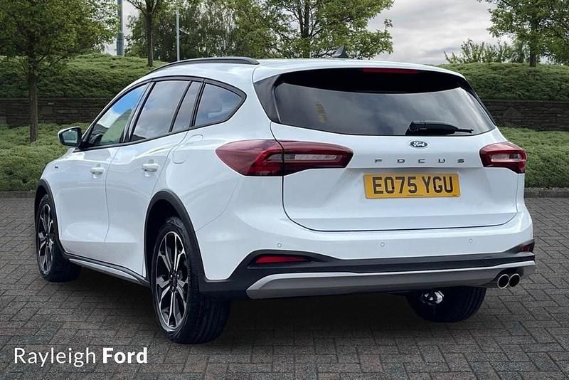Begagnad Ford Focus Active X 2025 Vit Kombi