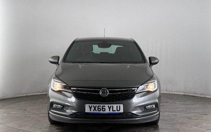 Used Vauxhall Astra SRi 101 HP (74 kW) 2018 Hatchback