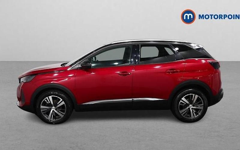 Used Peugeot 3008 Allure+ 131 HP (96 kW) 2022 Red SUV