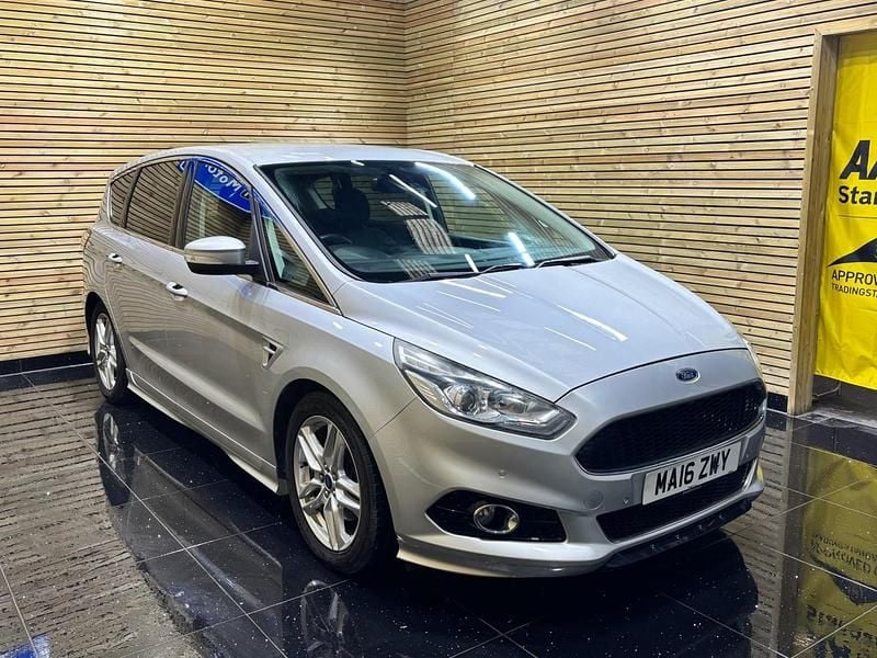 Used Ford S-MAX Sport 180 HP (132 kW) 2016 Silver MPV