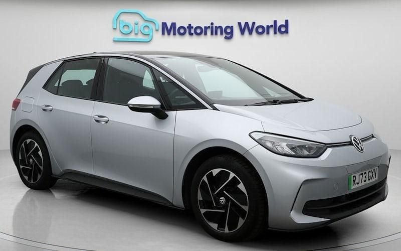 Silver Used 2023 VW ID.3 Pro Hatchback | £16,600 (Good price) - Image 1/4