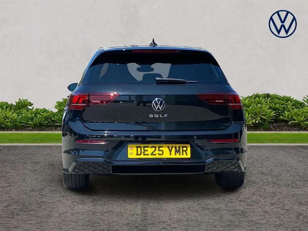 Used VW Golf VIII R-line 150 HP (110 kW) 2025 Black Hatchback
