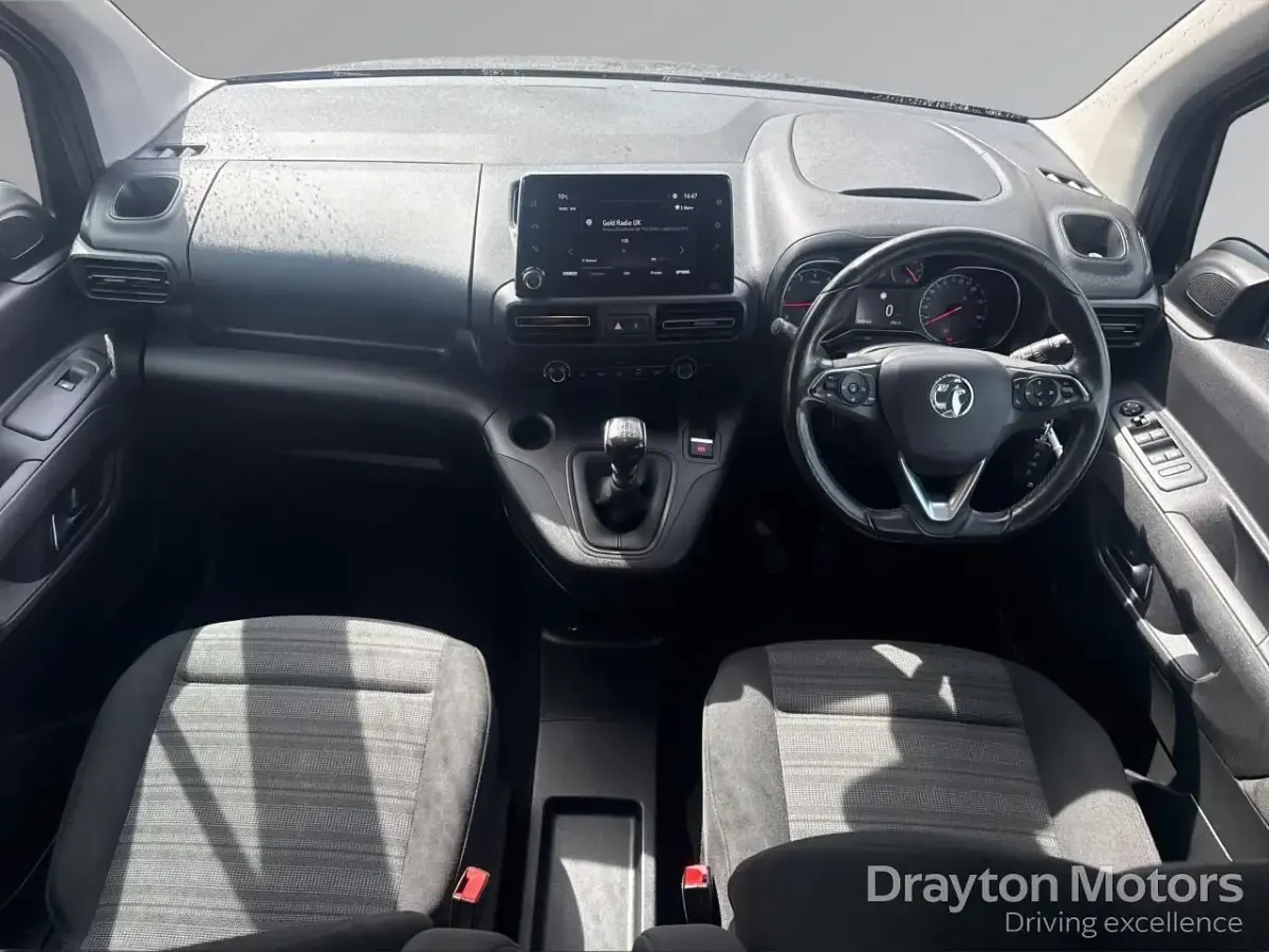 Used Vauxhall Combo S 100 HP (73 kW) 2021 Grey MPV
