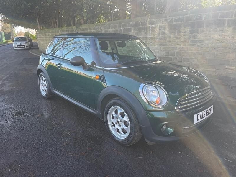 Green Used 2012 Mini Cooper Hatch Hatchback | £2,690 (Good price) - Image 1/4