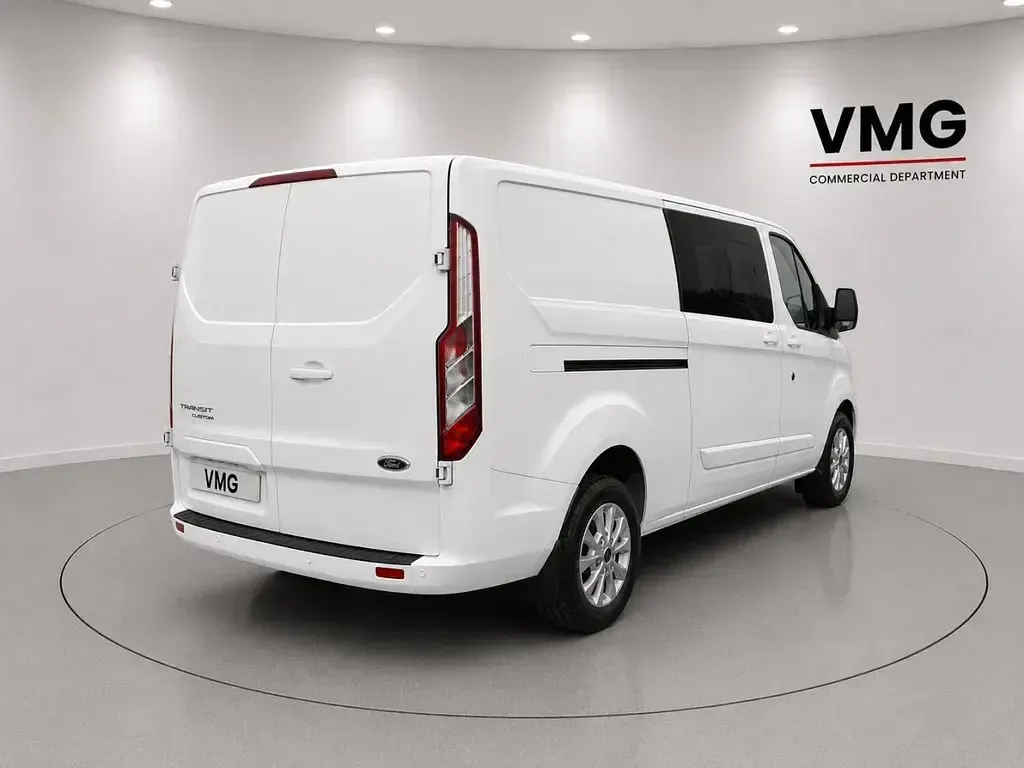 Used Ford Transit Custom Limited 130 HP (95 kW) 2018 White Van