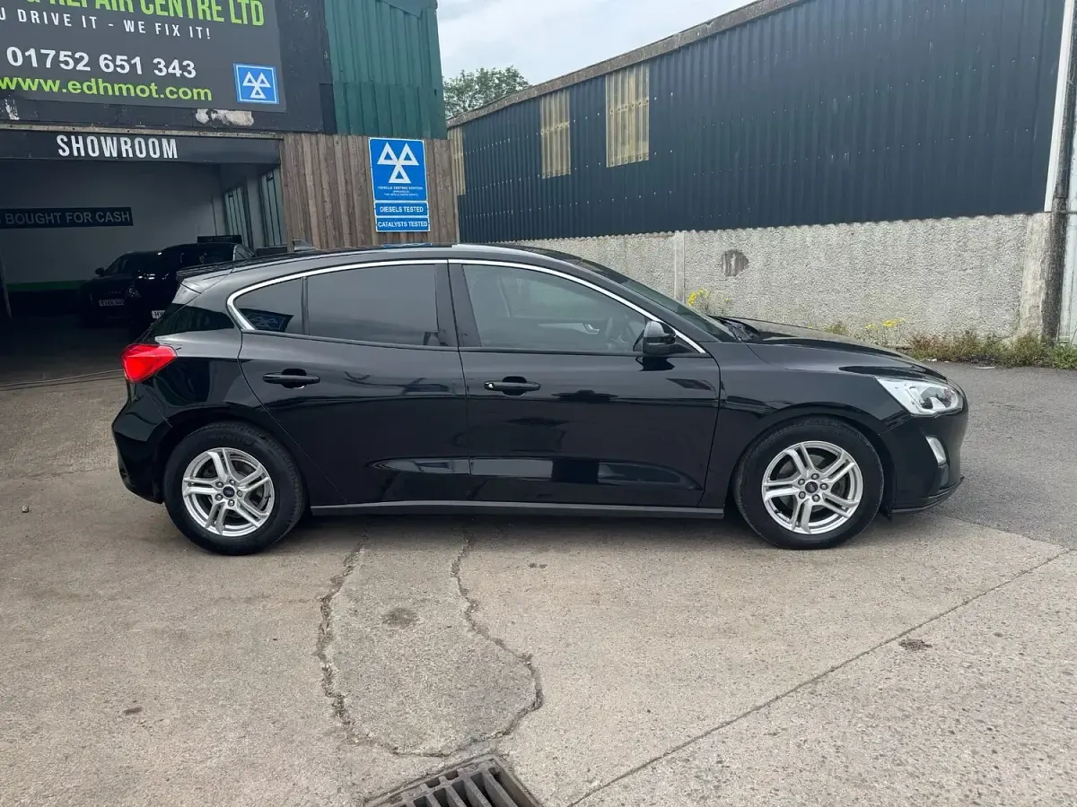 Używany Ford Focus Zetec 2019 Czarny Hatchback