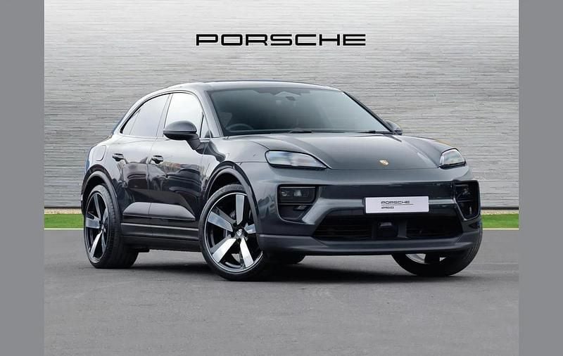 Grey Used 2025 Porsche Macan SUV | £99,999 - Image 1/4