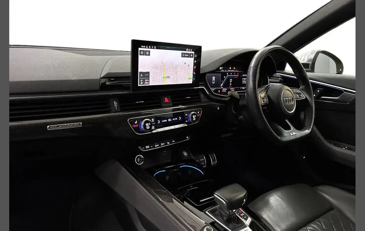 Used Audi A4 Design 341 HP (250 kW) 2019 White Sedan