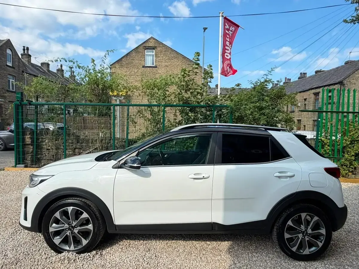 Used Kia Stonic 2018 White SUV