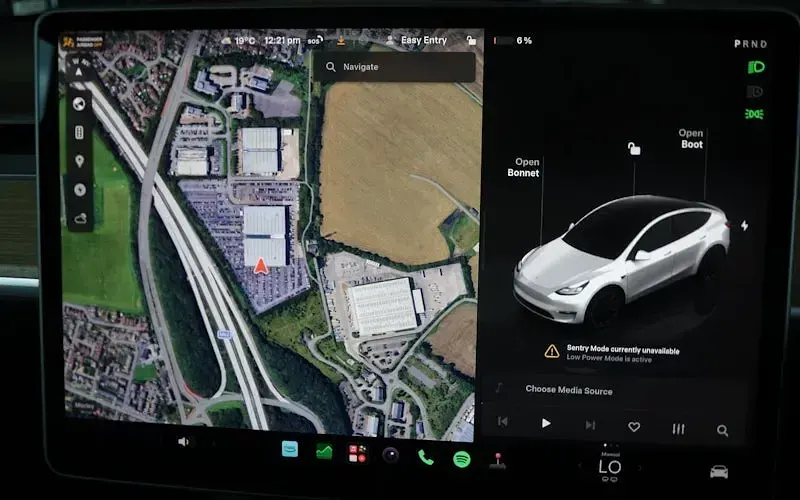 Used Tesla Model Y Long Range AWD 378 kW (514 HP) 2022 White SUV