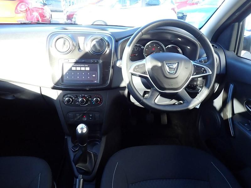 Gebraucht Dacia Sandero Comfort 90 PS (66 kW) 2019 Rot Kleinwagen