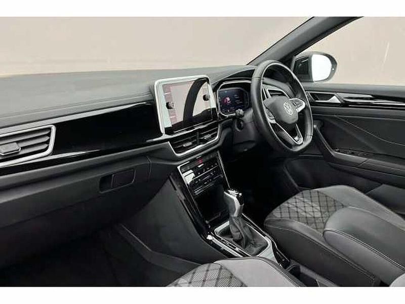 Used VW T-Roc 150 HP (110 kW) 2024 SUV
