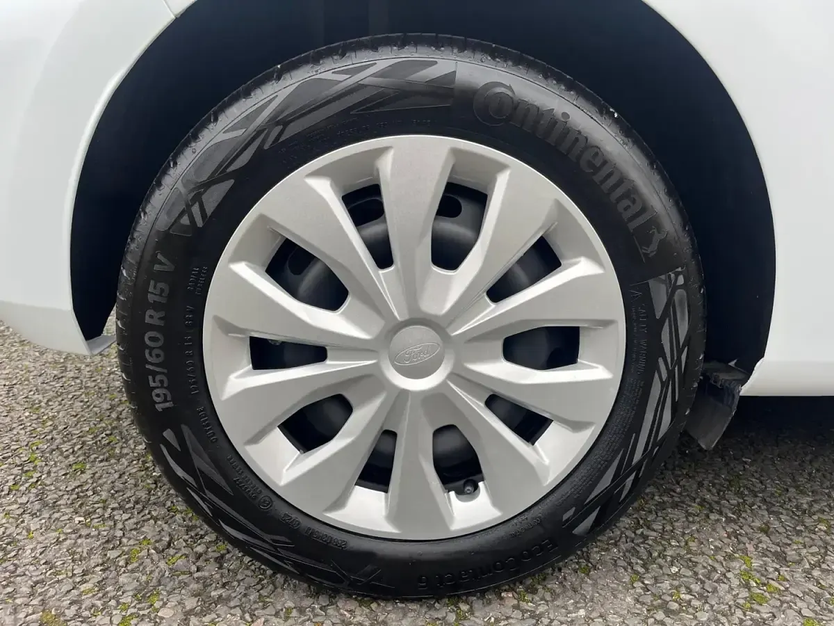 Usado Ford Fiesta Trend 2022 Branco Citadino
