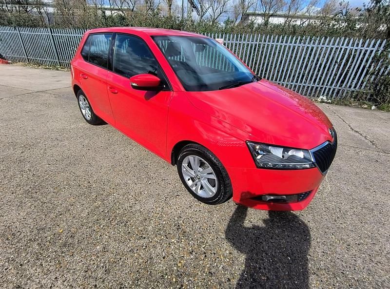 Used Skoda Fabia SE 75 HP (55 kW) 2019 Red Hatchback