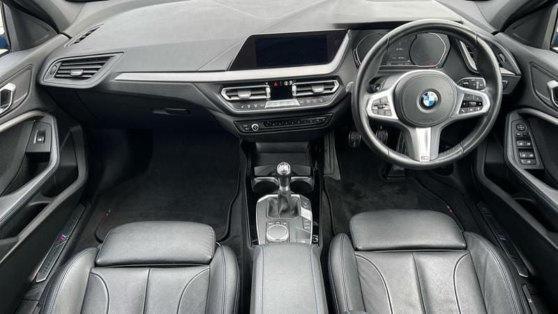 Used BMW 118 M Sport 138 HP (101 kW) 2020 Blue Hatchback