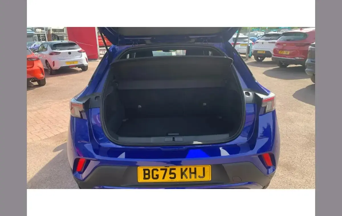 Used Vauxhall Mokka Ultimate 136 HP (100 kW) 2025 Blue SUV