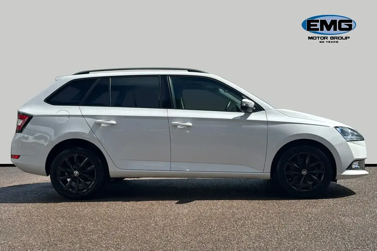 Used Skoda 110 R SE L 110 HP (80 kW) 2019 White Estate