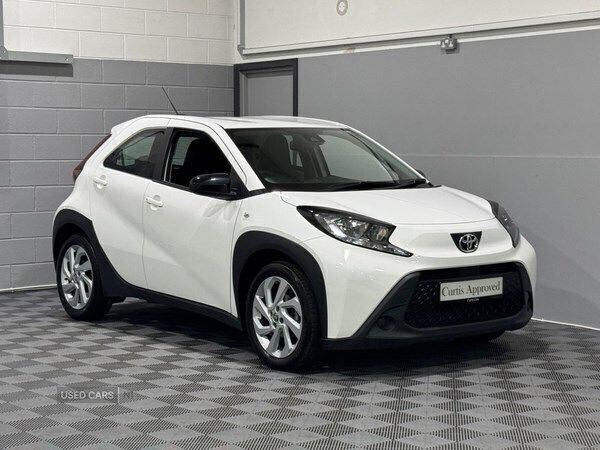 White Used 2023 Toyota Aygo PURE Hatchback | £11,490 (Fair price) - Image 1/4